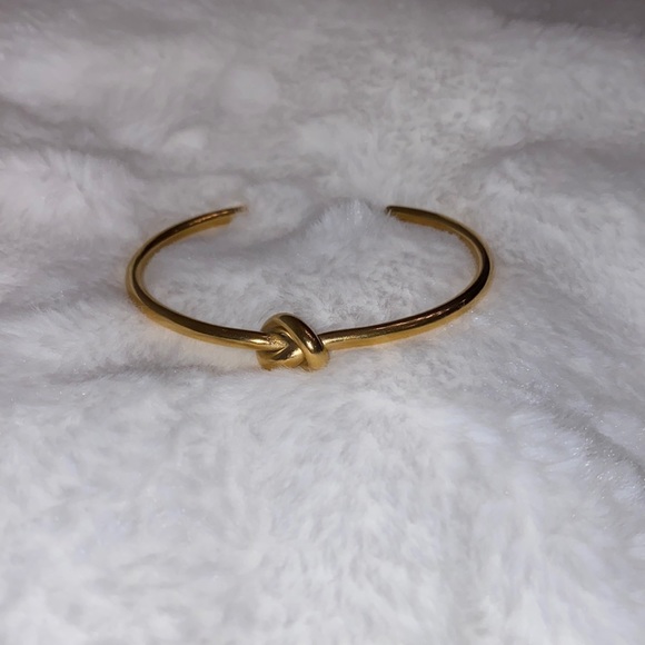 Knot bracelet ‼️MOVING SALE EVERYTHING MUST GO! SEND OFFERS ‼️ - Picture 4 of 4